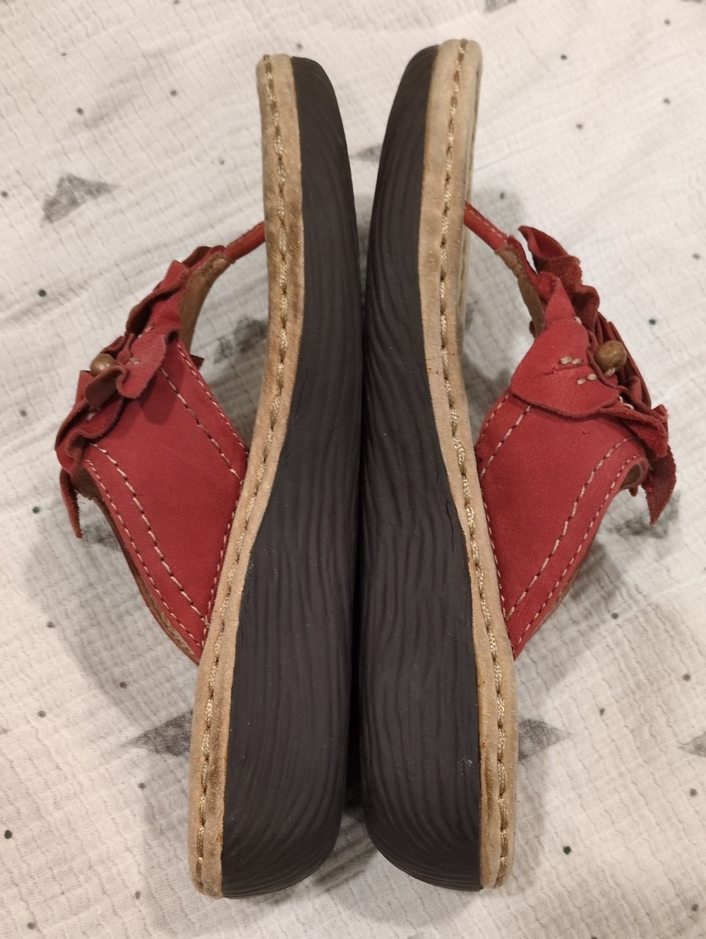❤️😎🩴 Clarks Women’s Dusty Red Floral Leather Thong Sandals size 5.5 M ❤️😎🩴 - Picture 6 of 12